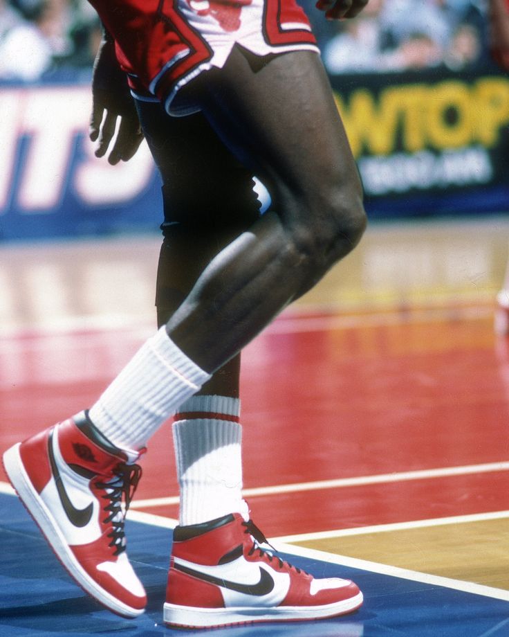 Por que investir em um tênis específico para basquete ou vôlei