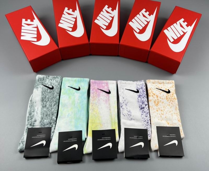 Kit de Meias Cano alto Nike  com 5 Pares