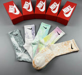 Kit de Meias Cano alto Nike  com 5 Pares