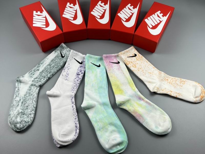 Kit de Meias Cano alto Nike  com 5 Pares