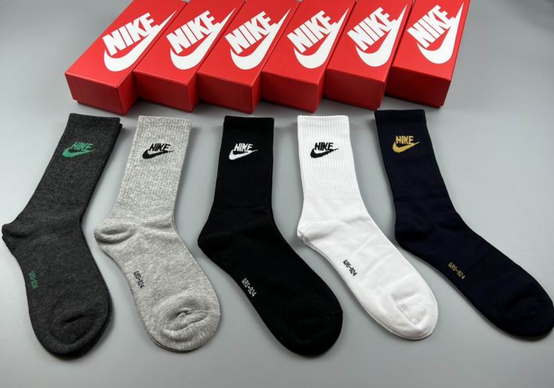 Kit de Meias Cano alto Nike com 5 Pares